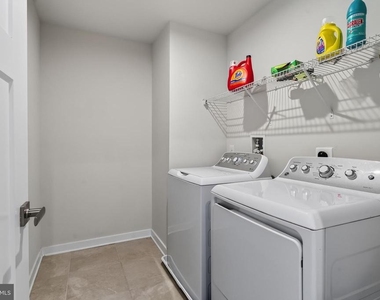 1047 Watson Court - Photo Thumbnail 29