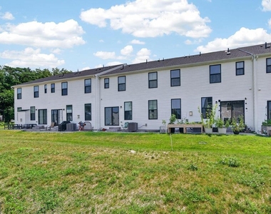 1047 Watson Court - Photo Thumbnail 47