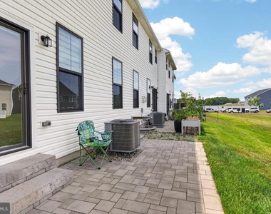 1047 Watson Court - Photo Thumbnail 43