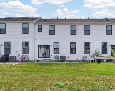 1047 Watson Court - Photo Thumbnail 46