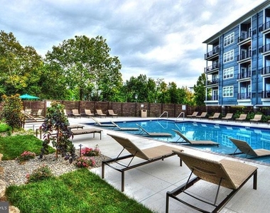 131 Bridge Street - Photo Thumbnail 53