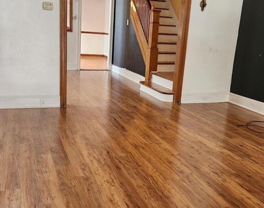 856 Quinton Avenue - Photo Thumbnail 2