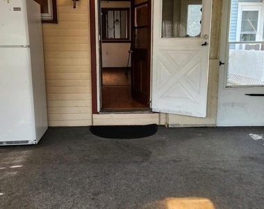 856 Quinton Avenue - Photo Thumbnail 11