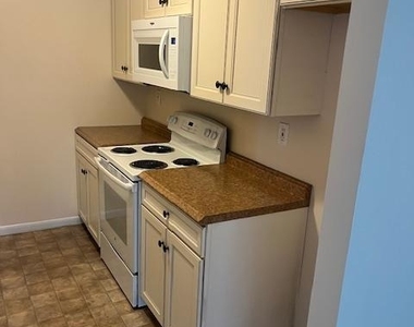 24 Maplewood - Photo Thumbnail 5