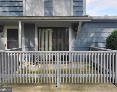 24 Maplewood - Photo Thumbnail 2