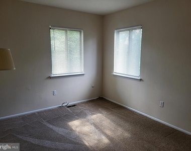 24 Maplewood - Photo Thumbnail 10
