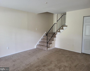 24 Maplewood - Photo Thumbnail 9