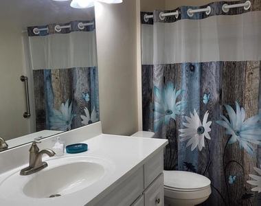 24 Maplewood - Photo Thumbnail 12