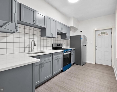 344 Middlesex Street - Photo Thumbnail 9