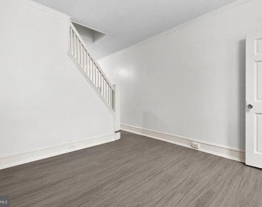 344 Middlesex Street - Photo Thumbnail 5