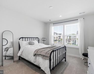 22 Cinnamon Lane - Photo Thumbnail 24
