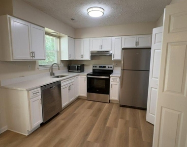 2431 W Rosecroft Village Circle - Photo Thumbnail 1