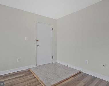 3823 Hamilton Street - Photo Thumbnail 3
