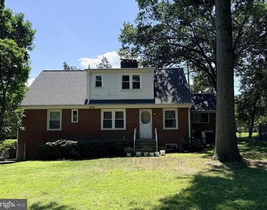 11308 Cedar Lane - Photo Thumbnail 2