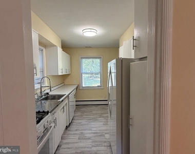 11308 Cedar Lane - Photo Thumbnail 10
