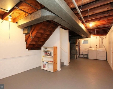 6915 Wilson Lane - Photo Thumbnail 15