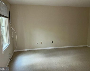 1311 Templeton Place - Photo Thumbnail 31