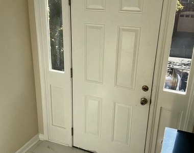 1311 Templeton Place - Photo Thumbnail 3