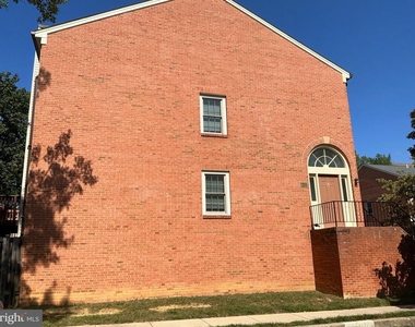 1311 Templeton Place - Photo Thumbnail 2
