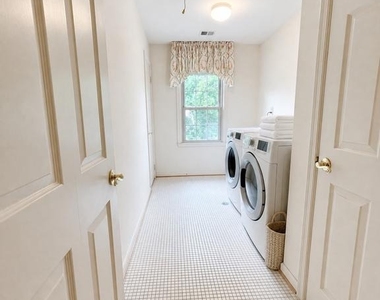 10804 Willow Run Court - Photo Thumbnail 9