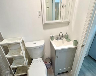 3603 Van Horn Way - Photo Thumbnail 6