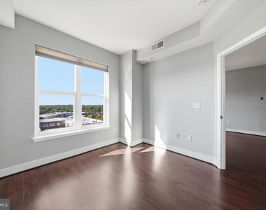 12500 Park Potomac Avenue - Photo Thumbnail 16