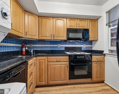 734 Azalea Drive - Photo Thumbnail 8