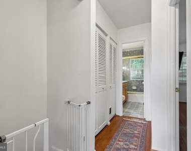 734 Azalea Drive - Photo Thumbnail 14