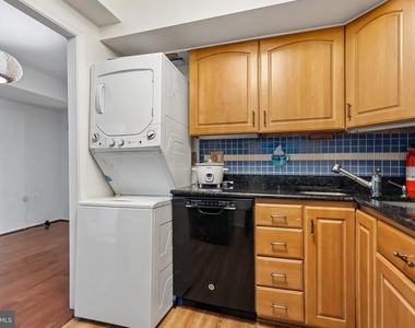 734 Azalea Drive - Photo Thumbnail 9