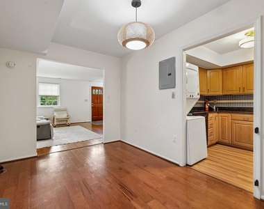 734 Azalea Drive - Photo Thumbnail 7