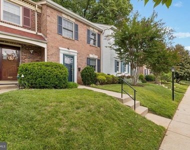 734 Azalea Drive - Photo Thumbnail 1