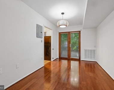 734 Azalea Drive - Photo Thumbnail 6