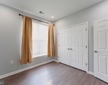 3850 Clara Downey Avenue - Photo Thumbnail 21