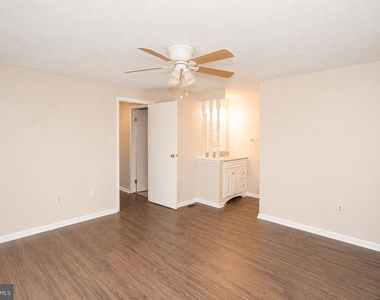 17231 Epsilon Place - Photo Thumbnail 11