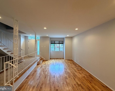 10400 Maywind Court - Photo Thumbnail 3