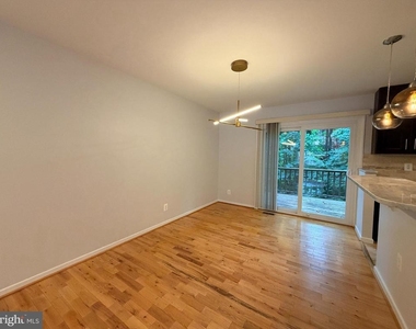 10400 Maywind Court - Photo Thumbnail 5