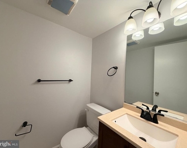 10400 Maywind Court - Photo Thumbnail 16