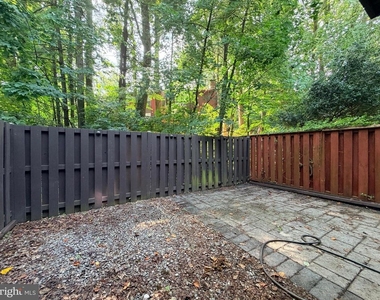 10400 Maywind Court - Photo Thumbnail 17