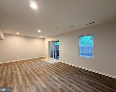 10400 Maywind Court - Photo Thumbnail 15