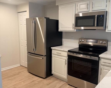 571 Boysenberry Lane - Photo Thumbnail 8