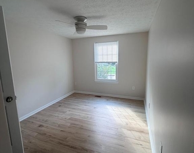 571 Boysenberry Lane - Photo Thumbnail 13