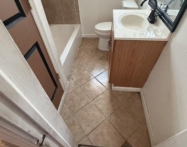 4003 Glenarm Avenue - Photo Thumbnail 3