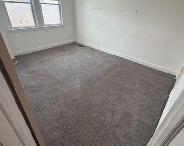 4003 Glenarm Avenue - Photo Thumbnail 2