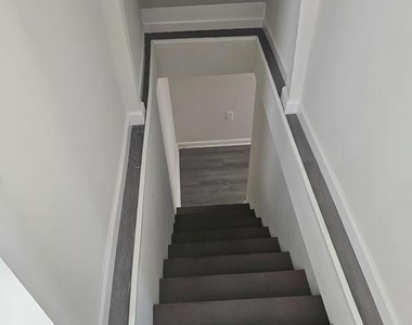 473 Goethe Street - Photo Thumbnail 6