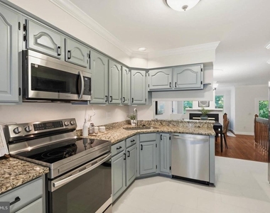 2734 Gingerview Lane - Photo Thumbnail 7