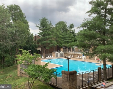 3169 Hawthorne Drive Ne - Photo Thumbnail 11