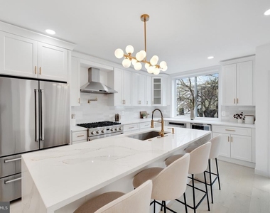 913 L Street Ne - Photo Thumbnail 8