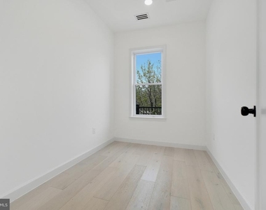 913 L Street Ne - Photo Thumbnail 28