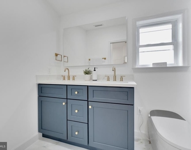 913 L Street Ne - Photo Thumbnail 23