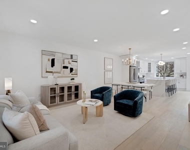 913 L Street Ne - Photo Thumbnail 2